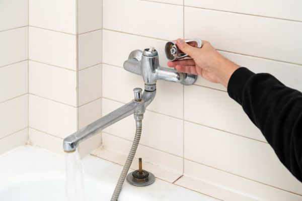 Leaky Bathtub Repair in Las Vegas